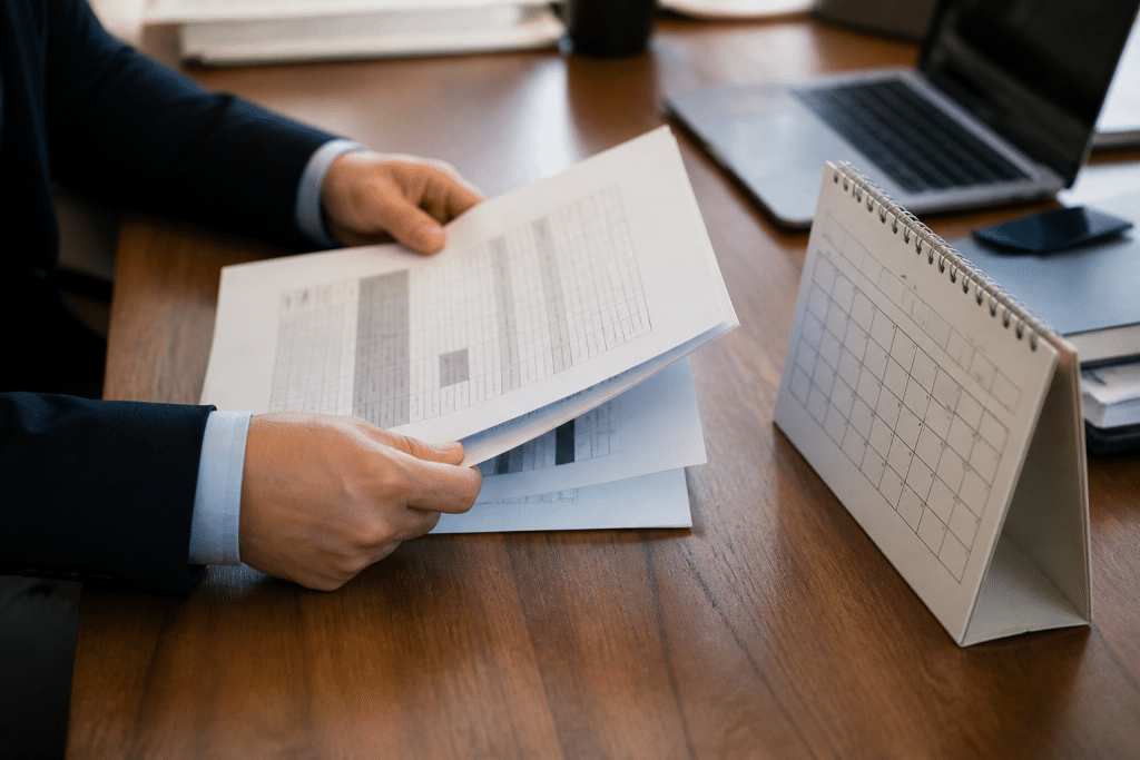 Document administratif avec dates et calendrier affichant changements reglementaires