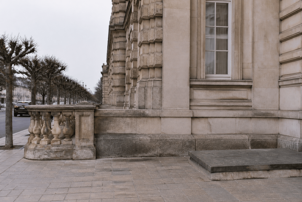 Immeuble administratif Luxembourg avec plaque Boulevard Royal